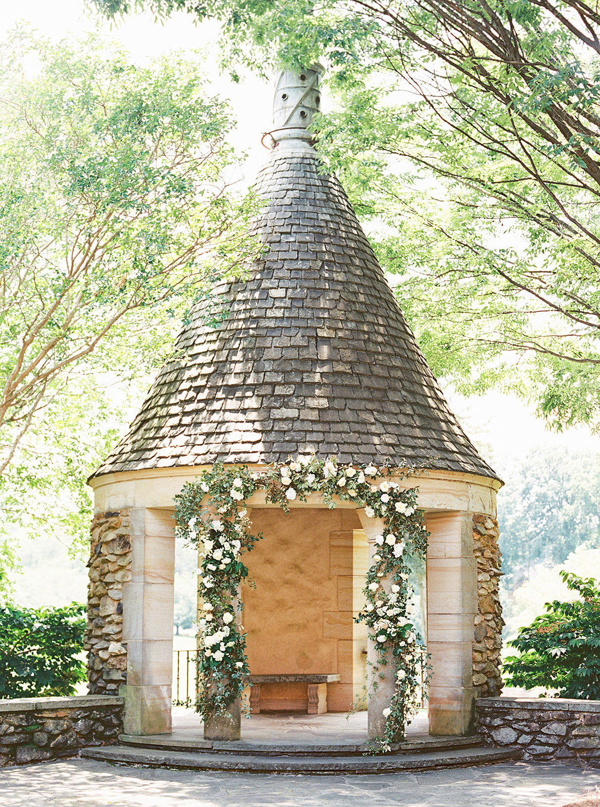 HOME WinstonSalem Florist Weddings & Special Event Florist Green Bee